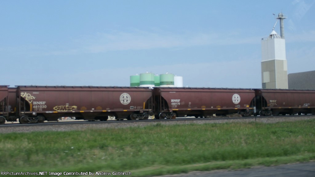 BNSF 481030 & 480170